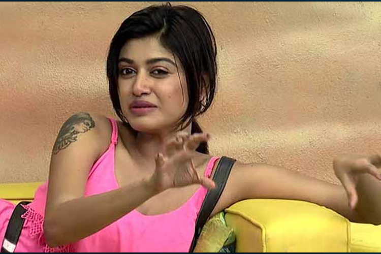 Woah! This EX ‘Bigg Boss’ contestant gets summoned by police after her SUICIDE attempt!