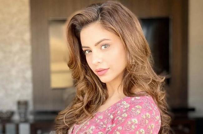 Aamna Sharif celebrates her entry in Kasautii Zindagii Kay with an expensive gift for herself?